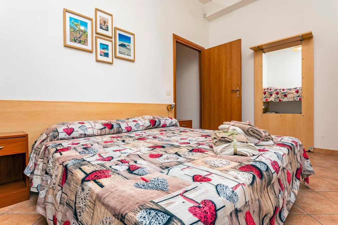 Camia Etna House Apartman Piedimonte Etneo Kültér fotó